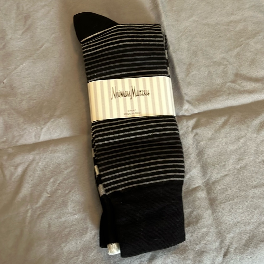 Neiman Marcus 3-Pack Socks - Black/Grey/White
